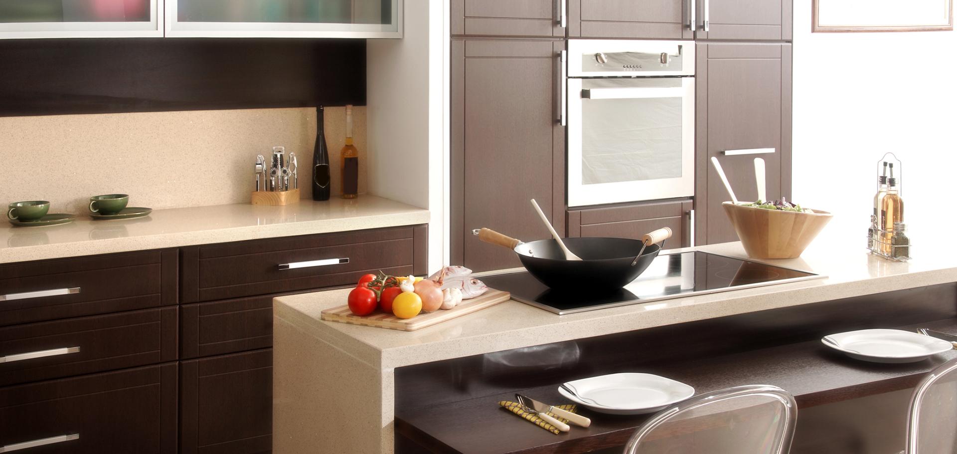 Slajd #2 umeblowana kuchnia